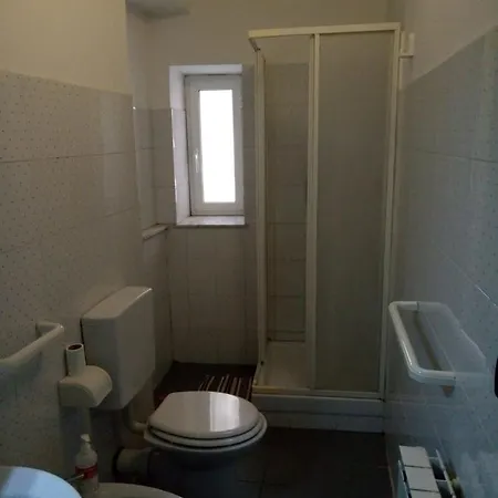 Ampio E Fornito In Zona Centrale * Γένοβα