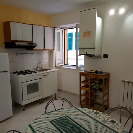 Διαμέρισμα Ampio E Fornito In Zona Centrale